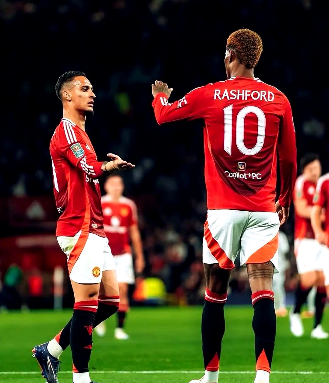 窗口期突围战来临，曼联围绕葡超复出首秀，震撼外界，高层口径保持一致(曼联最新消息今天)