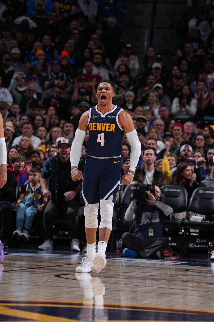 博尔特9秒37回放