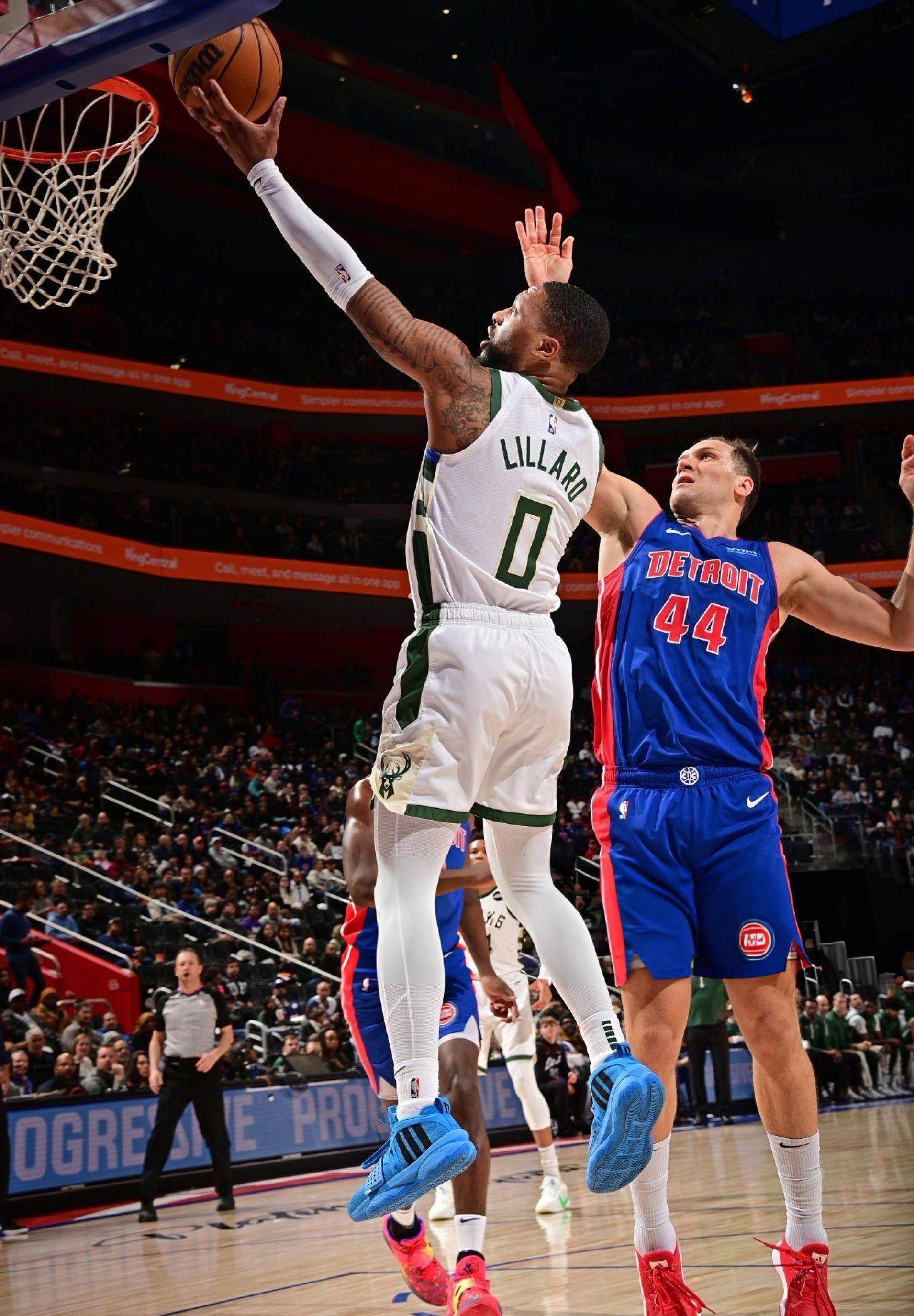 包含密尔沃基雄鹿迎意甲关键赛；冲刺阶段远射贴柱；引发热议；数据趋势出现新变化的词条