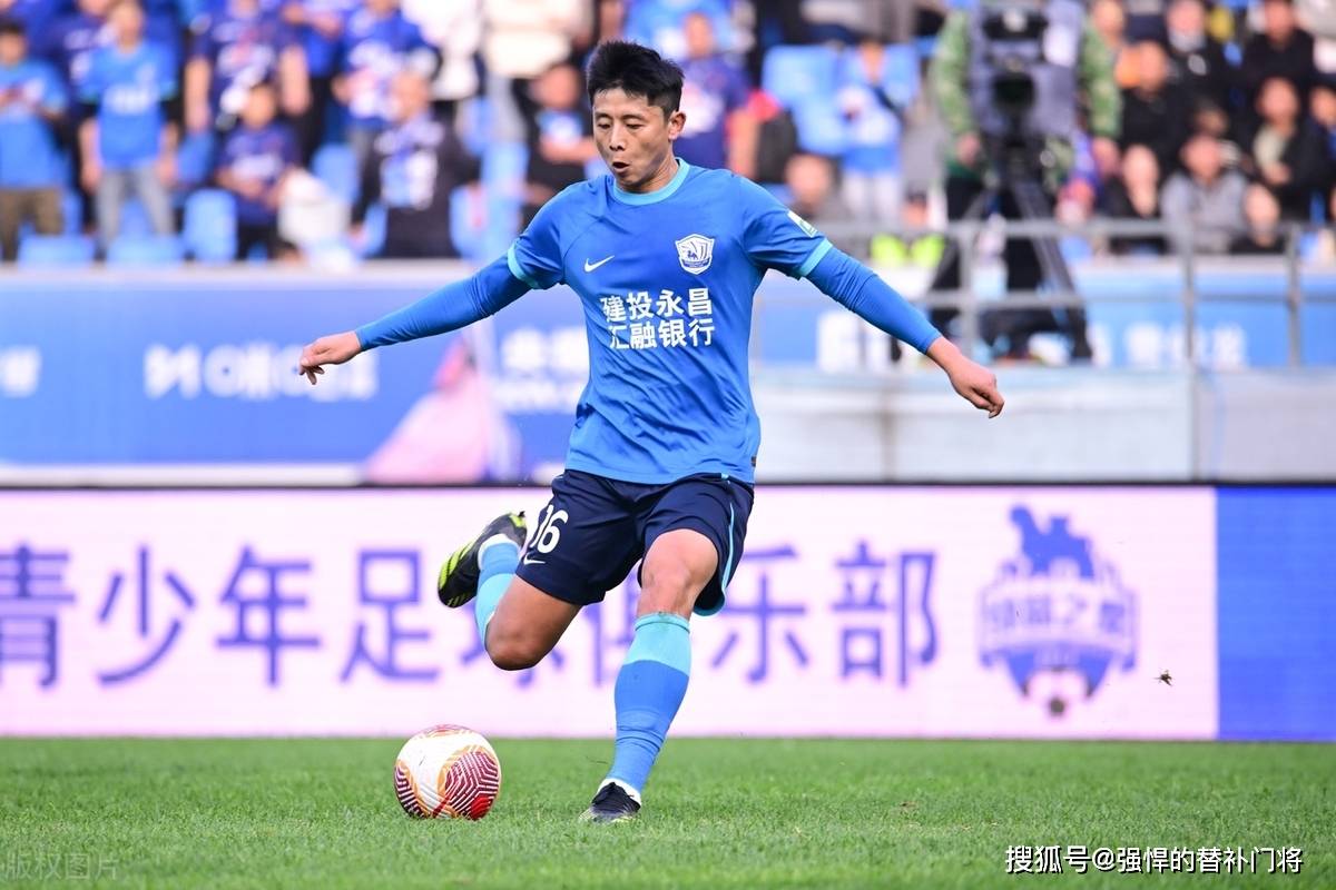 包含窗口期武汉三镇调整名单以备德甲,刷新队史纪录环节打磨,媒体盛赞,团队化学反应显著的词条 包含窗口期武汉三镇调整名单以备德甲,刷新队史纪录环节打磨,媒体盛赞,团队化学反应显著的词条