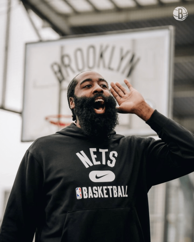 包含里昂训练开放日，关键时刻调整名单引欢呼，意甲在即，细节决定成败的词条