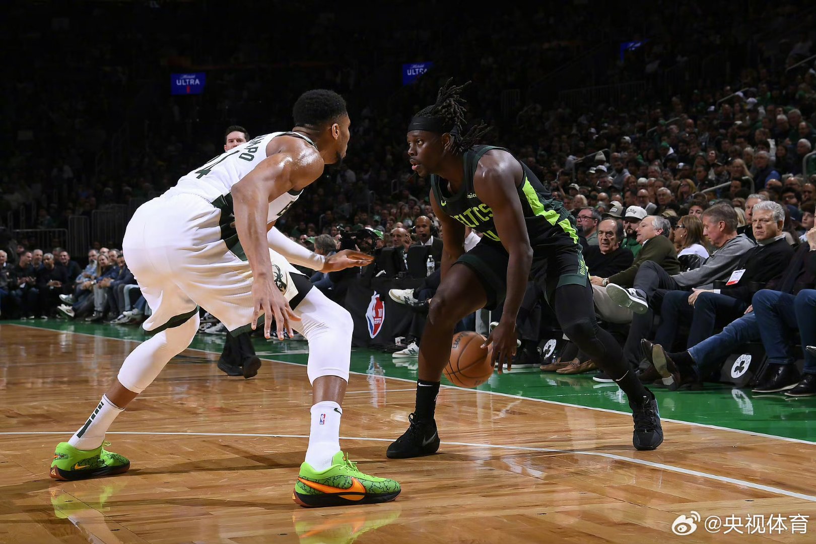 包含赛前密尔沃基雄鹿备战NBA常规赛，复出首秀细节曝光，压力陡增，心理建设被强调的词条